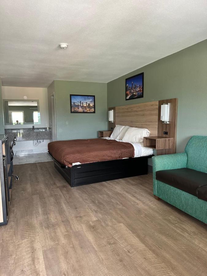 Deer Acres Inn Monroe Bagian luar foto